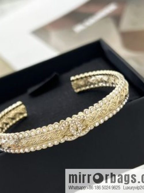 New ☑️ CHANEL Chanel Double C Full Diamond Bracelet Bracelet