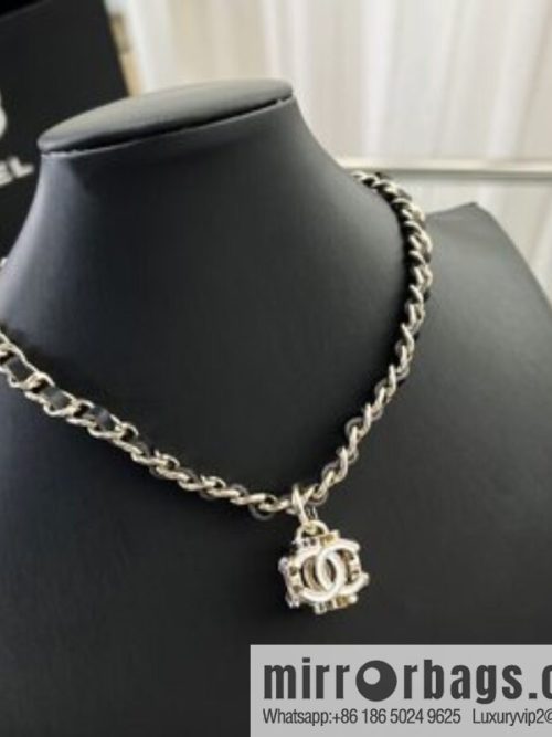 New ☑️ CHANEL Chanel double c square black leather rope necklace
