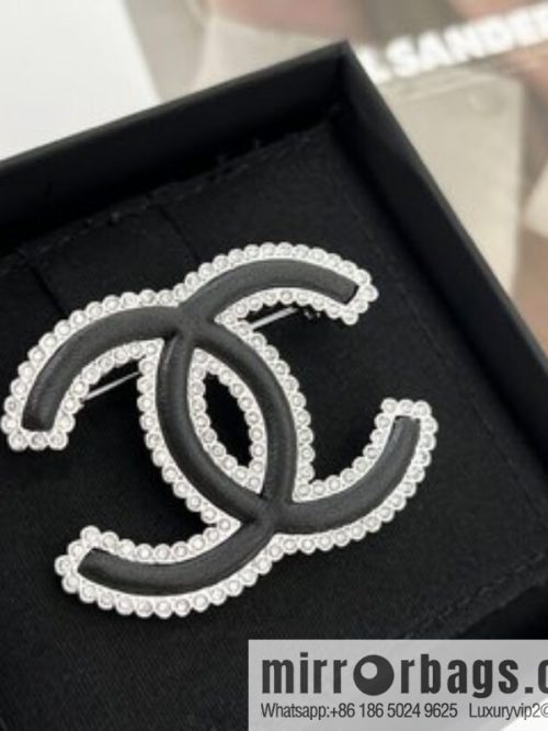 New ☑️ CHANEL Chanel double c black leather full diamond brooch