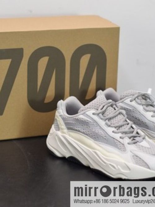 Adidas, top pure original yeezy 700v2 Vintage dad shoes, white
