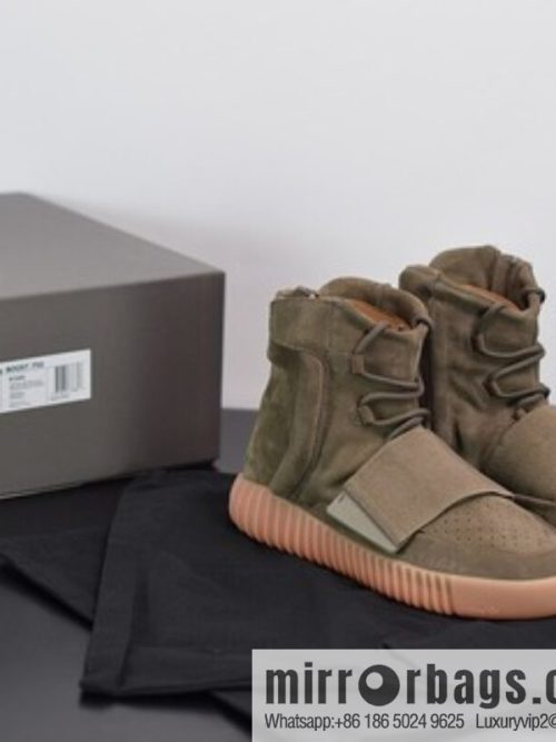 AdidasYeezy 750 Boost BY2456 Unisex high-top sneakers