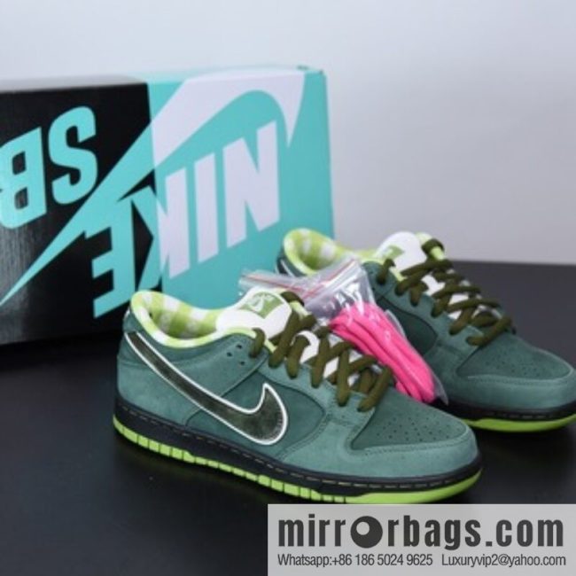 Concepts x Nike SB Dunk Low Green Lobster Unisex The same sneakers item number: BV1310-337