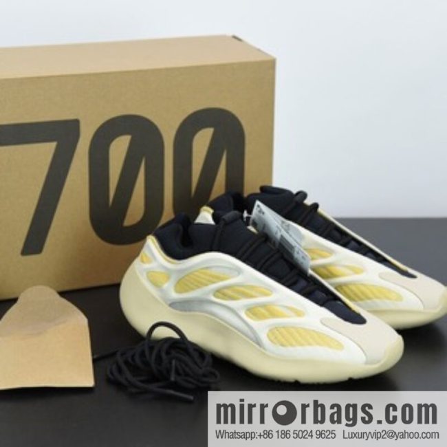 Pure original AD Yeezy 700V3 beige \"Srphym\" Kanye coconut, luminous upper special-shaped Vintage dad shoes G54853