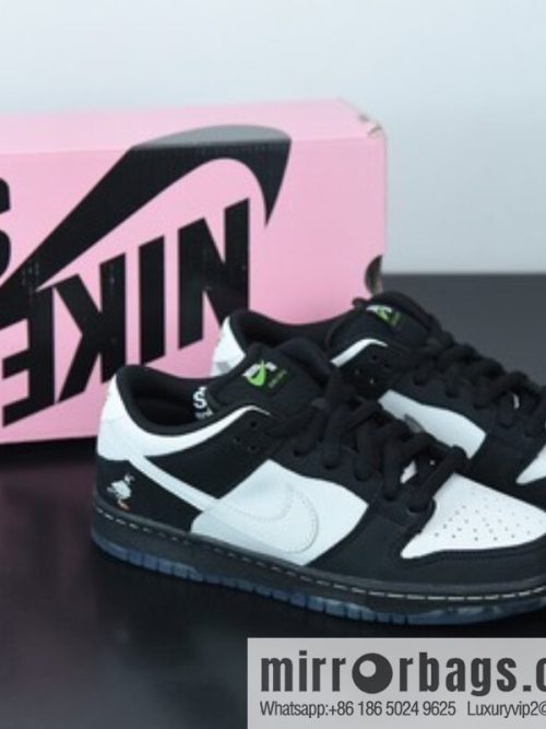 Nk Dunk Low x x Staple joint SB low-top skate shoes black and white pigeons, item number: BV1310-013
