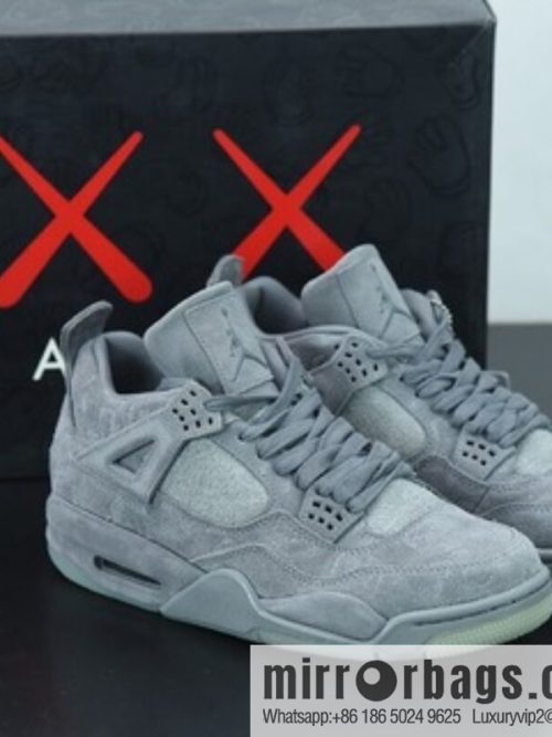 KAWS x Air Jordan 4 Black AJ4 gray suede limited joint name, luminous crystal middle help men\'s sneakers 930155-003