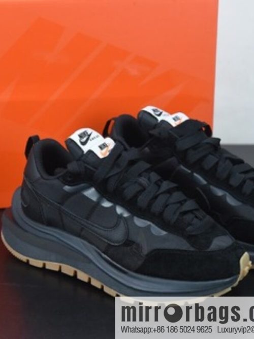 M05M5 TOP pure original shipment Sacai X NK regasus vaporrly SP waffle third generation 3.0 catwalk sports running shoes, item number: DD1875-001