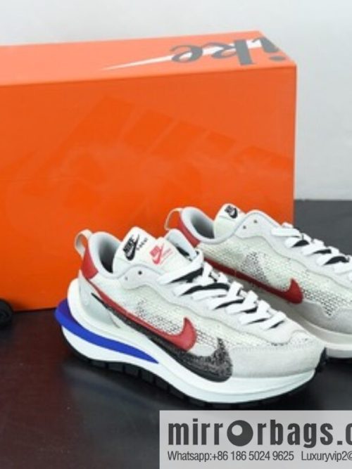 Sacai x Nike VaporWaffle \"Grey/Black/Blue/Red\" Improved marathon deconstruction design avant-garde deformation triple bottom casual jogging shoes, item number: CV1363-100