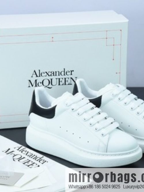 Alexander McQueen/Alexander McQueen, black leather tail muffin shoes, thick sole heightening white shoes 0Y7H4