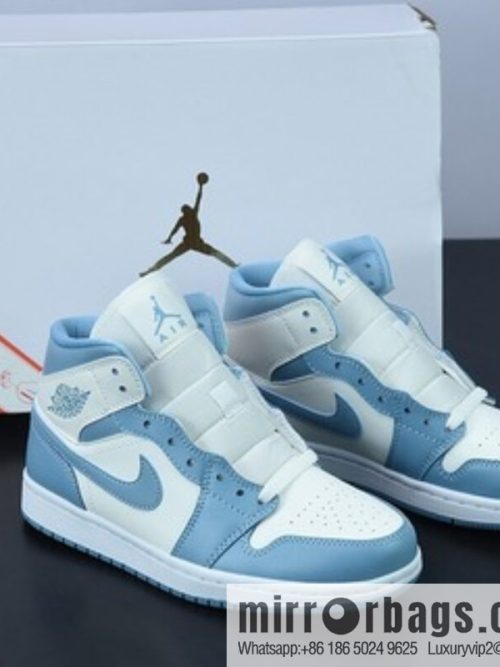 Air Jordan 1 Mid UNC AJ1 North Carolina blue, white and blue, medium help women\'s basketball shoes item number: BQ6472-141