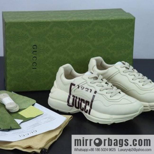 Gucci Rhyton Vintage Trainer Sneaker Gucci Daddy 5D leather (fabric) horned Vintage jogging shoes