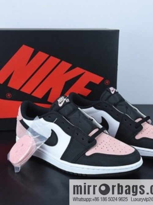 D0F5S4 pure original Air Jordan AJ1 Low OG black powder burst pattern low top, item number: CZ0790-061