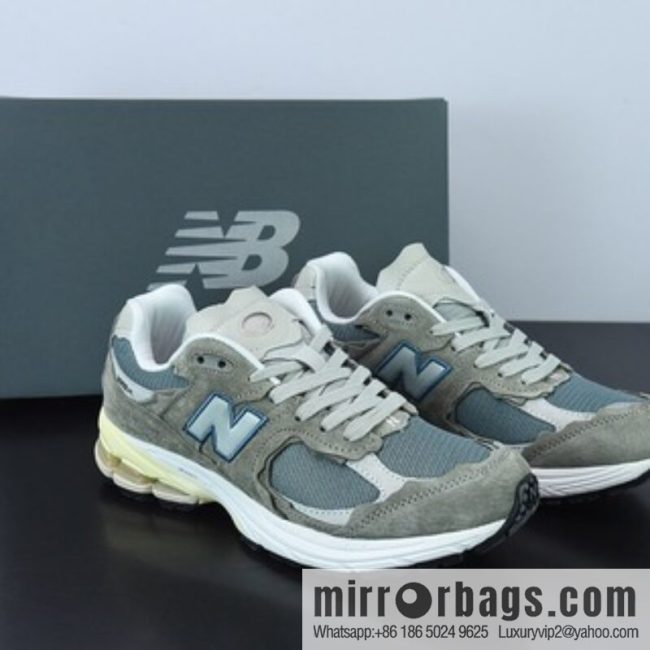 New Balance 2002 Vintage Casual Running Shoes M2002RDD