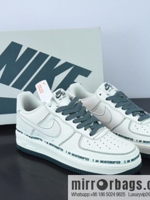 K09L3 Pure original Uninterrupted x Air Force 1 \"MORE THAN\" \"White and green signature graffiti 3M\" Low-top sneakers Item number: UI8969-639
