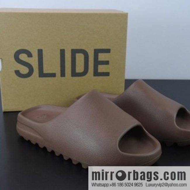 H06N2 Pure YEZY SLIDE Coconut Slippers Brown Bite Flower, Item No. GX6141
