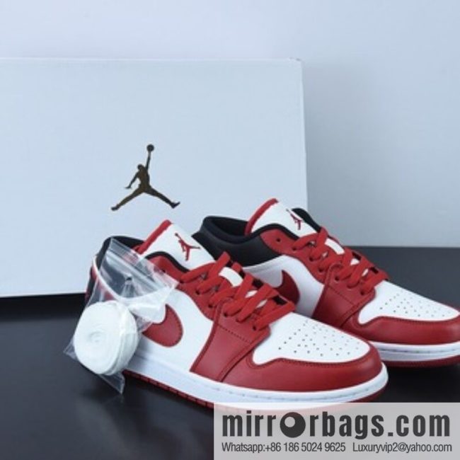 Air Jordan 1 Low \"Chicago Bulls\" AJ1 Joe 1 Black and white red low top sneakers Item number: DC0774-160