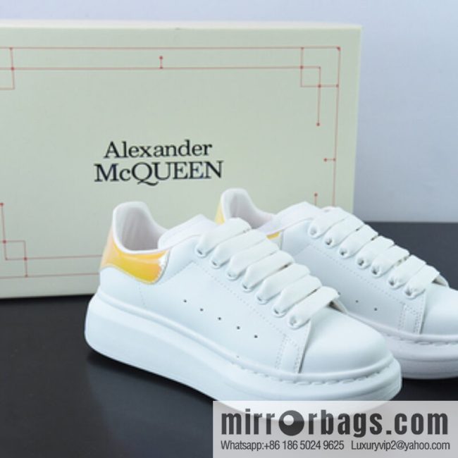 Alexander McQueen Alexander McQueen Sole Leather Sneakers Low Top Fashion Platform Casual Sports White Shoes