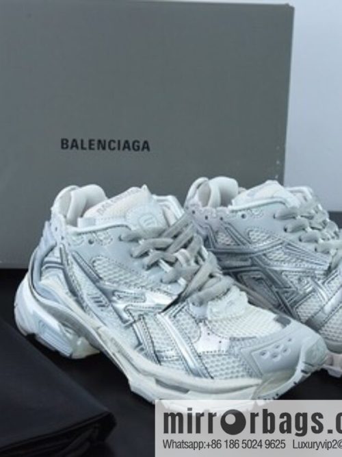 𝗕𝗮𝗹𝗲𝗻𝗰𝗶𝗮𝗴𝗮 Balenciaga 𝗥𝘂𝗻𝗻𝗲𝗿 Paris 7.0 Vintage made old fashion sports dad shoes