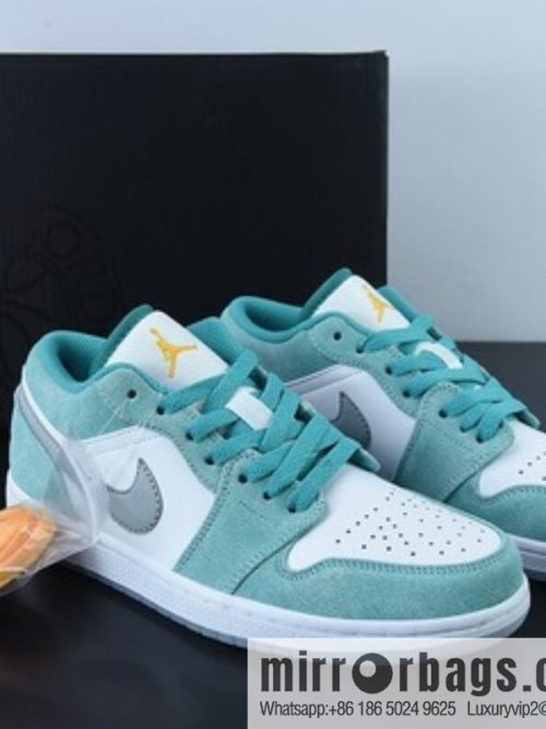 Air Jordan 1 Low \"New Emerald\" AJ1 Jordan Generation Low Top Classic Vintage Cultural Leisure Sports Basketball Shoes Item Number DN3705-301