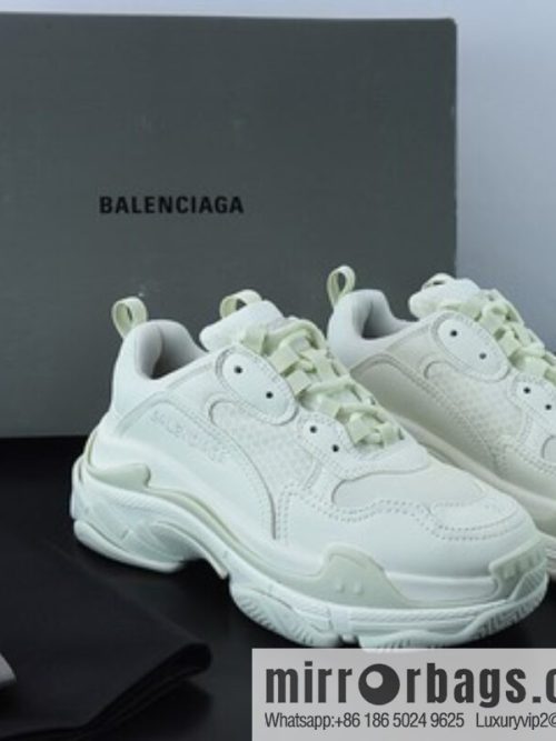 Balenciaga Triple S Daddy Shoes, Balenciaga sneakers Balenciaga luminous