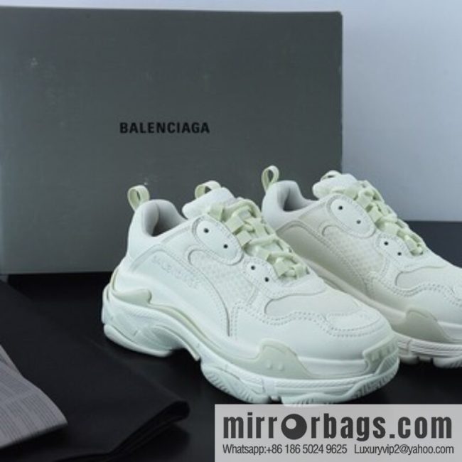 Balenciaga Triple S Daddy Shoes, Balenciaga sneakers Balenciaga luminous