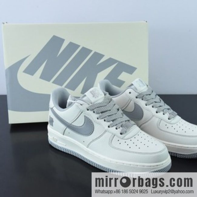 Undefeated x NK Air Force 1 Low Silver Air Force One Item Number: UN6695-288