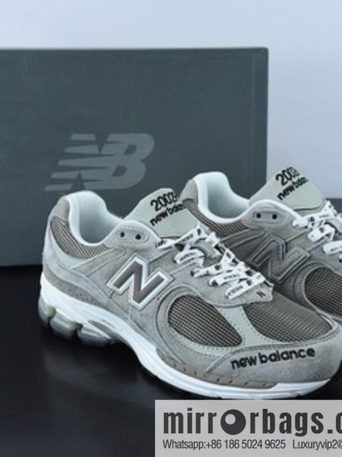 New Balance ML2002 Series Vintage Daddy Style Unisex Casual Shoes Couple Versatile Jogging Shoes Sports Men\'s Shoes Women\'s Shoes ML2002RV