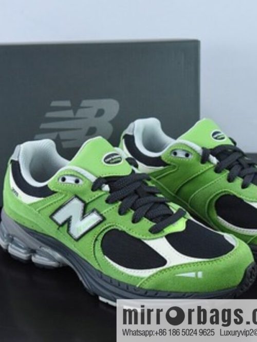 New Balance ML2002 Series Vintage Daddy Style Unisex Casual Shoes Couple Versatile Jogging Shoes Sports Men\'s Shoes Women\'s Shoes M2002RGZ