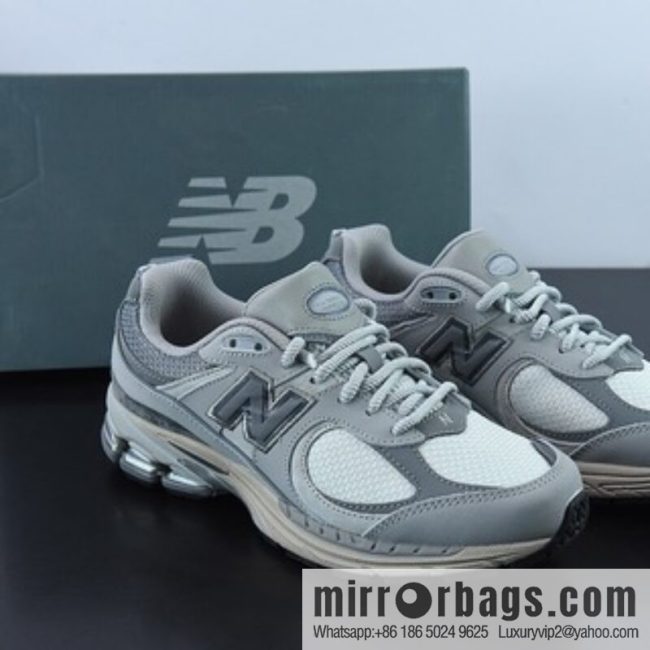 New Balance ML2002 Series Vintage Daddy Style Unisex Casual Shoes Couple Versatile Jogging Shoes Sports Men\'s Shoes Women\'s Shoes M2002RVC