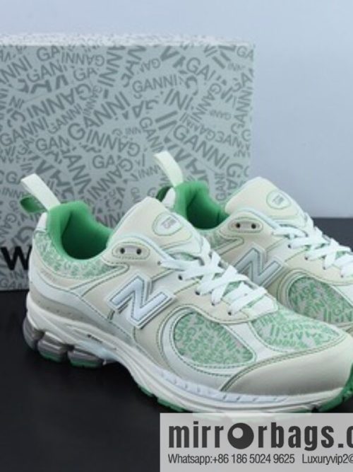 New Balance ML2002 Series Vintage Daddy Style Unisex Casual Shoes Couple Versatile Jogging Shoes Sports Men\'s Shoes Women\'s Shoes M2002RGC