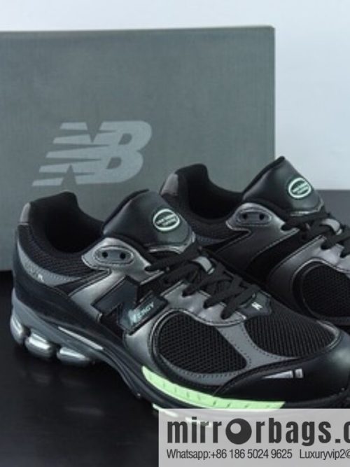 New Balance ML2002 Series Vintage Daddy Style Unisex Casual Shoes Couple Versatile Jogging Shoes Sports Men\'s Shoes Women\'s Shoes M2002RLD