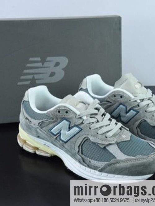 New Balance ML2002 Series Vintage Daddy Style Unisex Casual Shoes Couple Versatile Jogging Shoes Sports Men\'s Shoes Women\'s Shoes M2002RDD