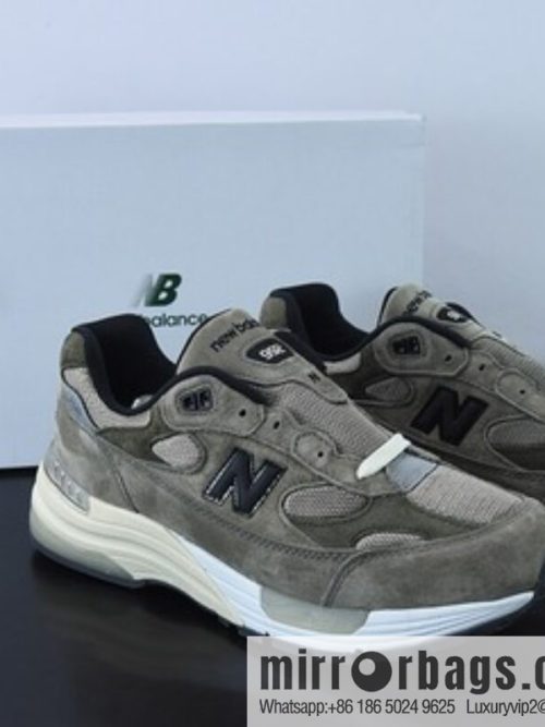 JJJJound x New Balance M992J2 joint president Vintage jogging shoes, black and gray