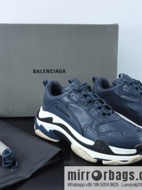Ad x Balenciaga Triple S joint model, Balenciaga Vintage dad shoes W2FAD4197