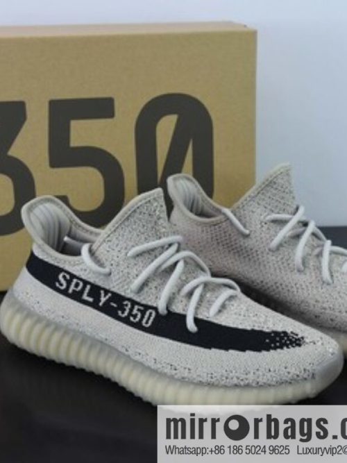 Coconut/Yeezy 350V2 Gray Black Unisex sneakers of the same style Item number: HP7870