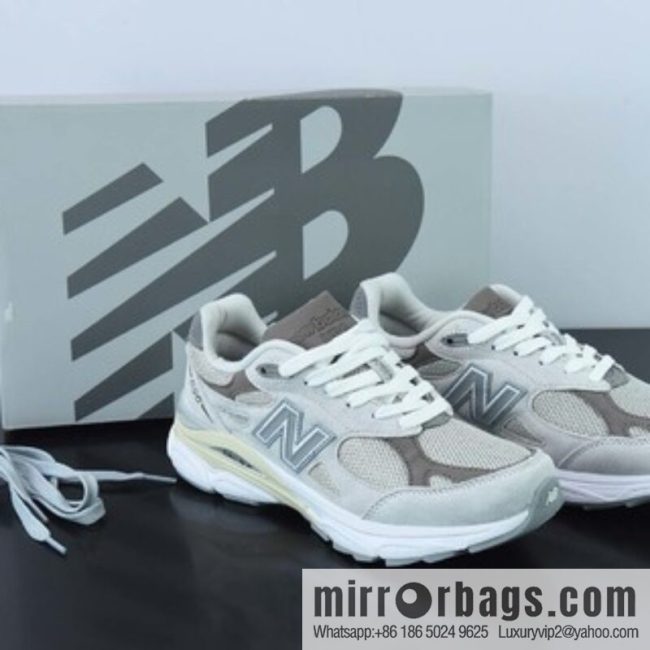 New Balance M990AL3 Item Number: M990SC3 New Balance NB990V3 White