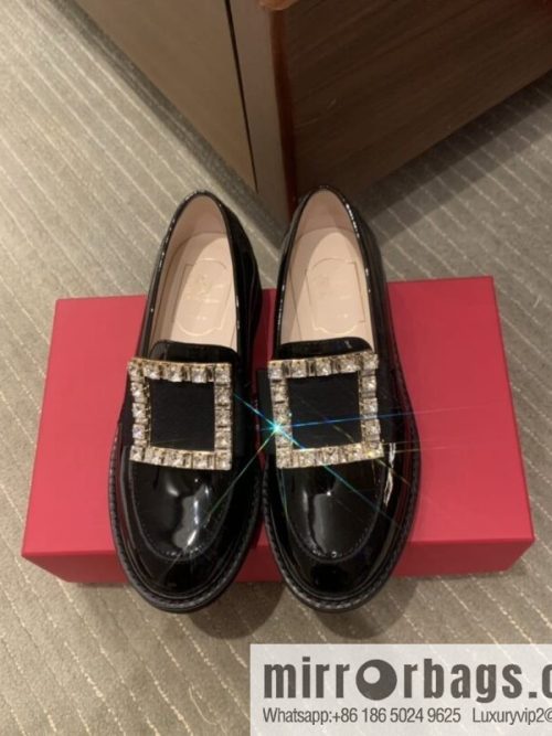 Roger Vivieri high-end water-plated RV buckle women\'s leather shoes