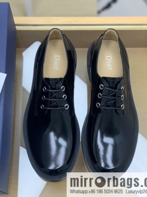 Dior selected leather made men\'s derby shoes