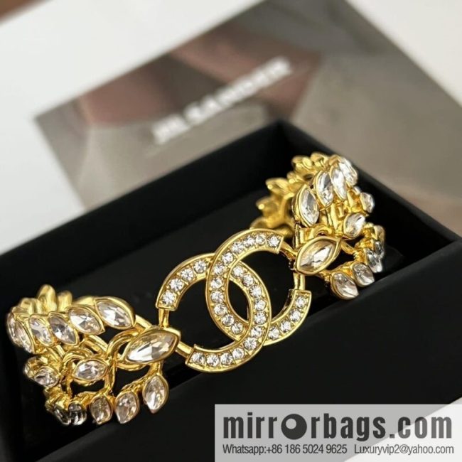 New ☑️ CHANEL Chanel gold double c wheat ear horse eye opening bracelet bracelet