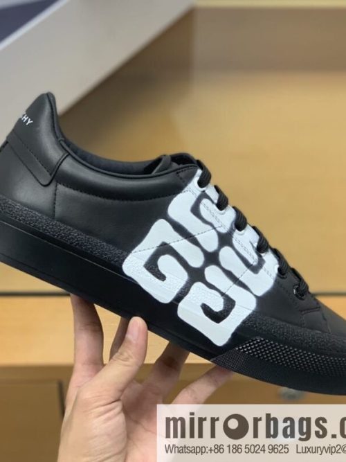 GIVENCHY Givenchy, new men\'s Casual Shoes made of leather