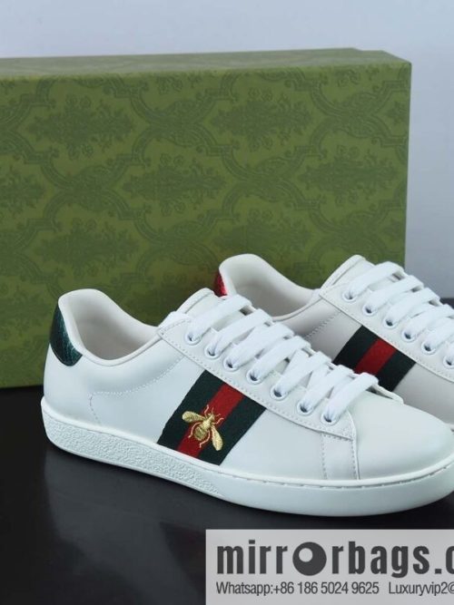 Gucci Gucci white shoes series, classic little bee low-top casual board shoes