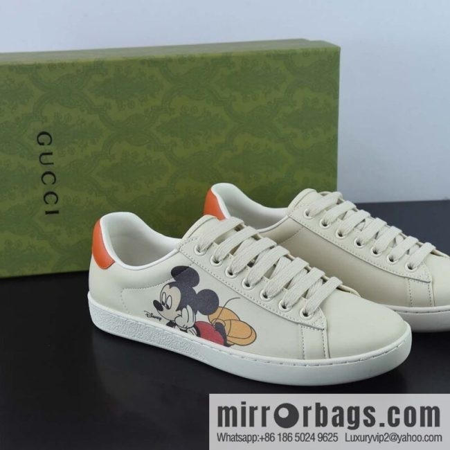 Gucci Gucci white shoes series, classic little bee low-top casual board shoes