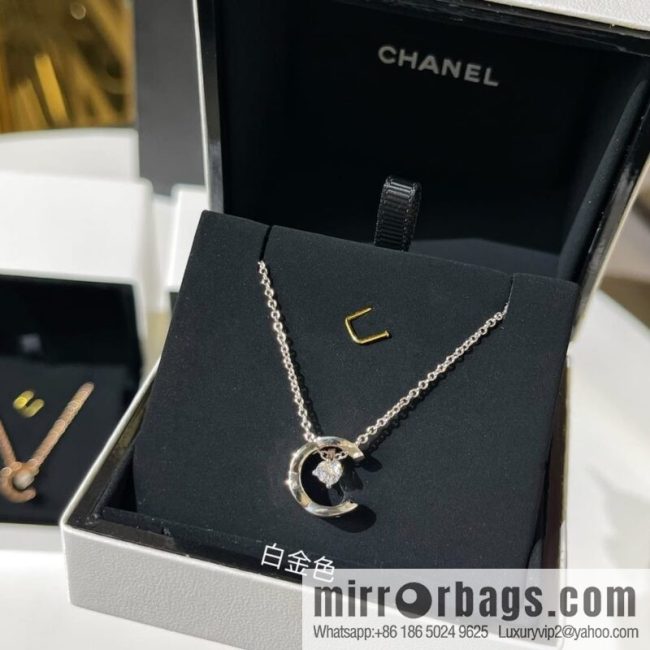 New ☑️ CHANEL Chanel 2022 coco crush series water ice moon, moon necklace - Image 3