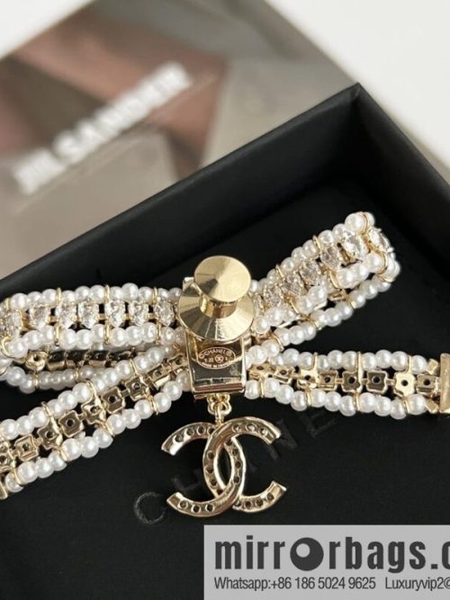 New ☑️ Chanel double c bow pearl brooch