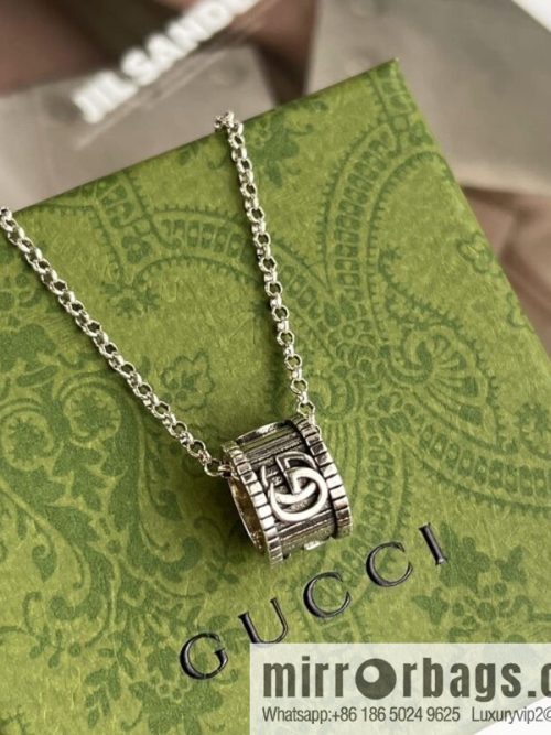 New Gucci Gucci His & Hers double G ring necklace