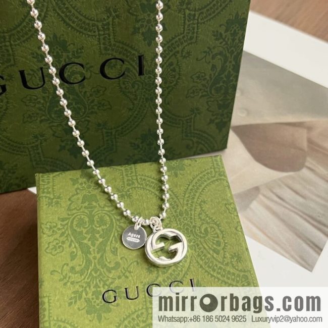 Gucci His & Hers double G round necklace