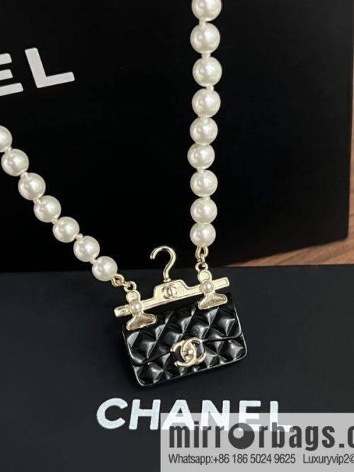 New ☑️ CHANEL Chanel pearl hanger bag necklace
