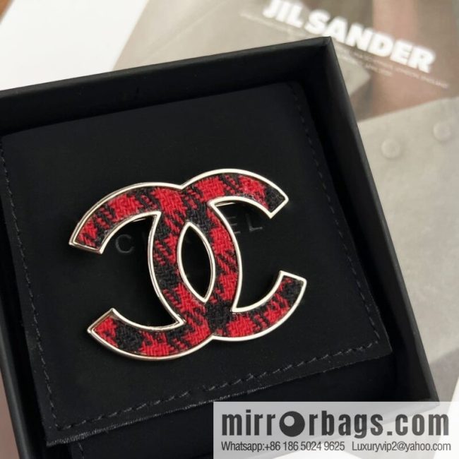 New ☑️ Chanel double c plush brooch