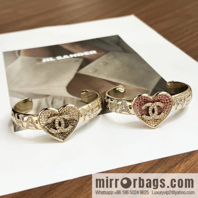 New ☑️ CHANEL Chanel Double C Full Diamond Love Peach Heart Opening Bracelet