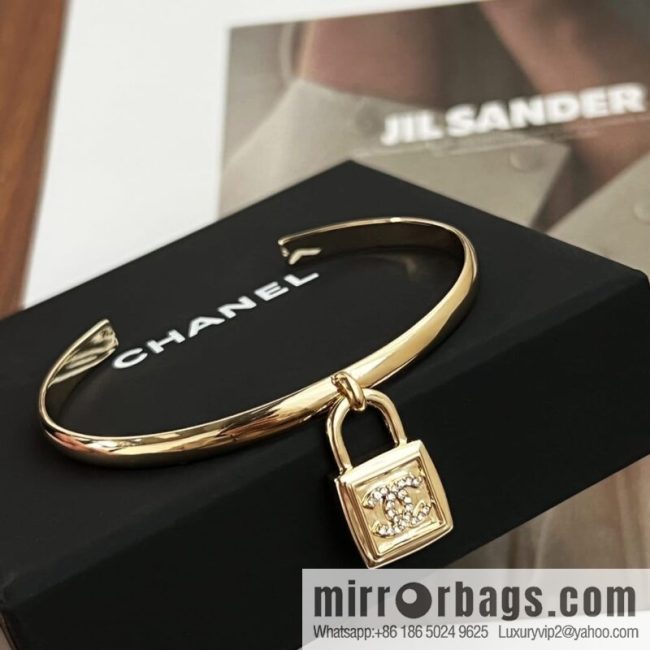 New ☑️ CHANEL Chanel Double C Lock Opening Bracelet