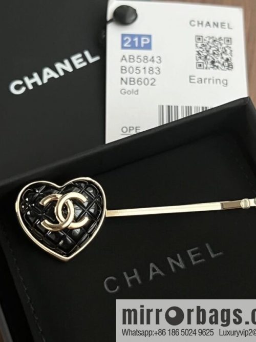 New ☑️ CHANEL Chanel double c peach heart love hairpin hairpin